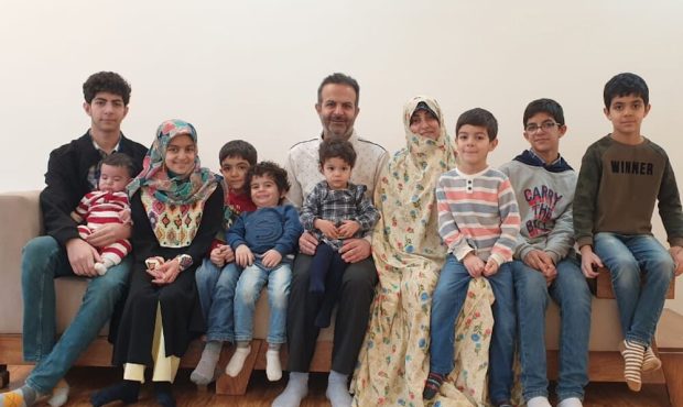 ۱۰ فرزند حاصل صرف فعل خواستن مادر ۳۵ ساله ۱۰ فرزند حاصل صرف فعل خواستن مادر ۳۵ ساله