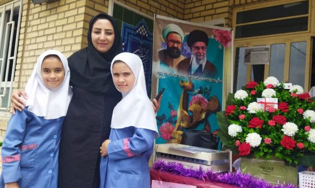 چالش عکس با معلم به مناسبت فرا رسیدن روز معلم