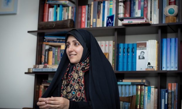 کارآفرینی یکی از روشهای موثر در حل مسئله زنان است کارآفرینی یکی از روشهای موثر در حل مسئله زنان است